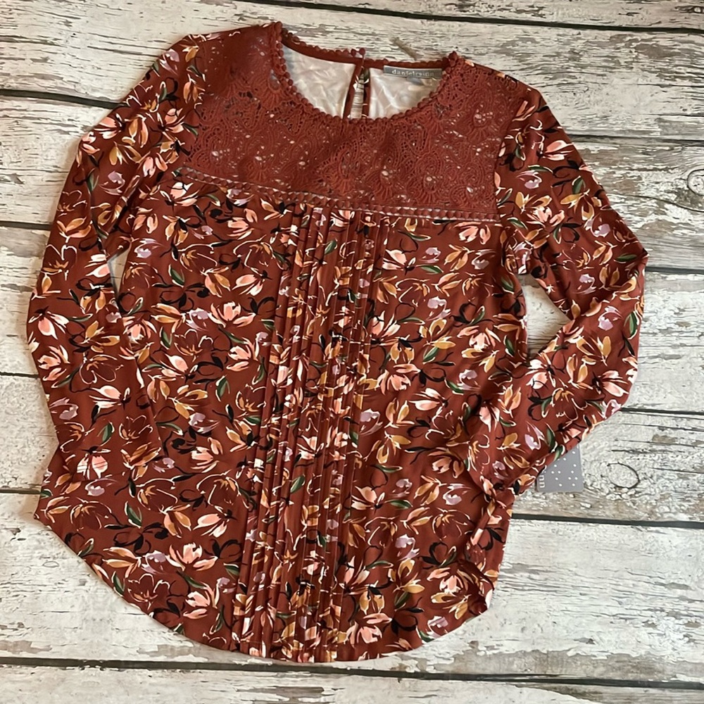 Daniel Rainn Long sleeve Top - Sz PXS